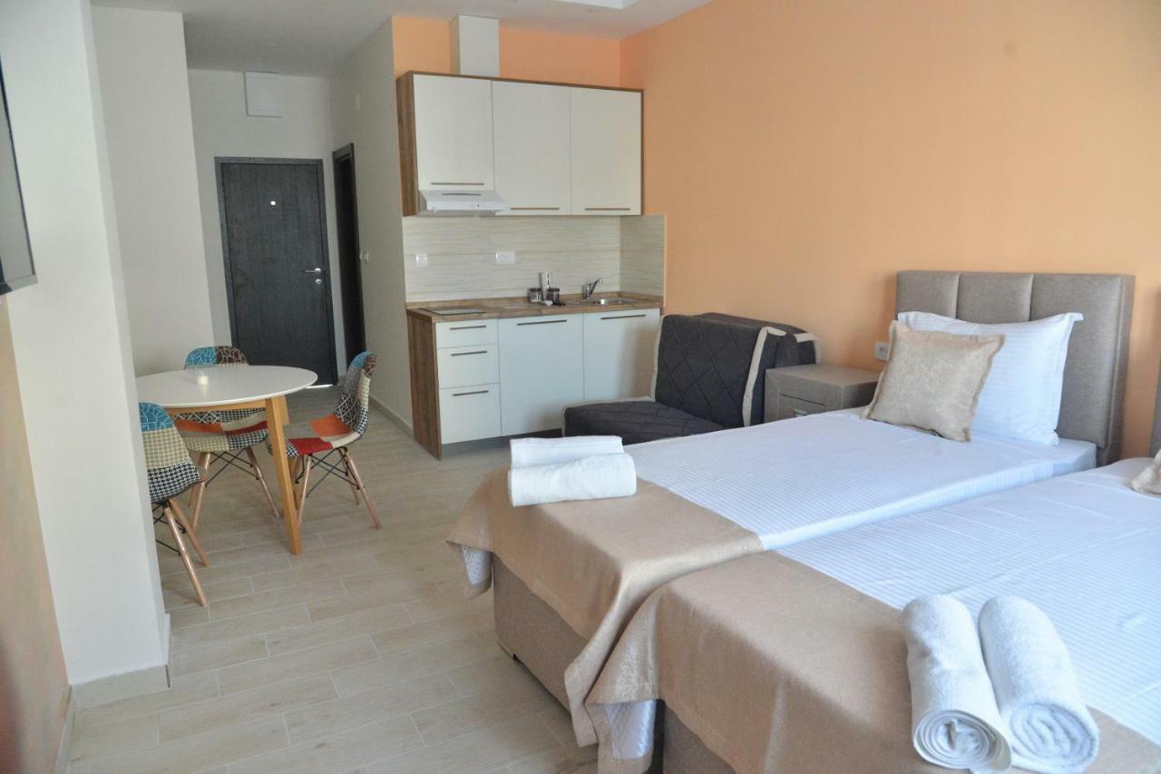 Helada Apartments Tivat Exteriör bild