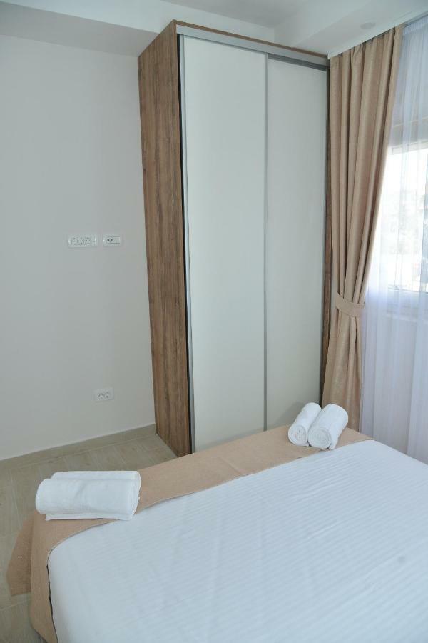 Helada Apartments Tivat Exteriör bild