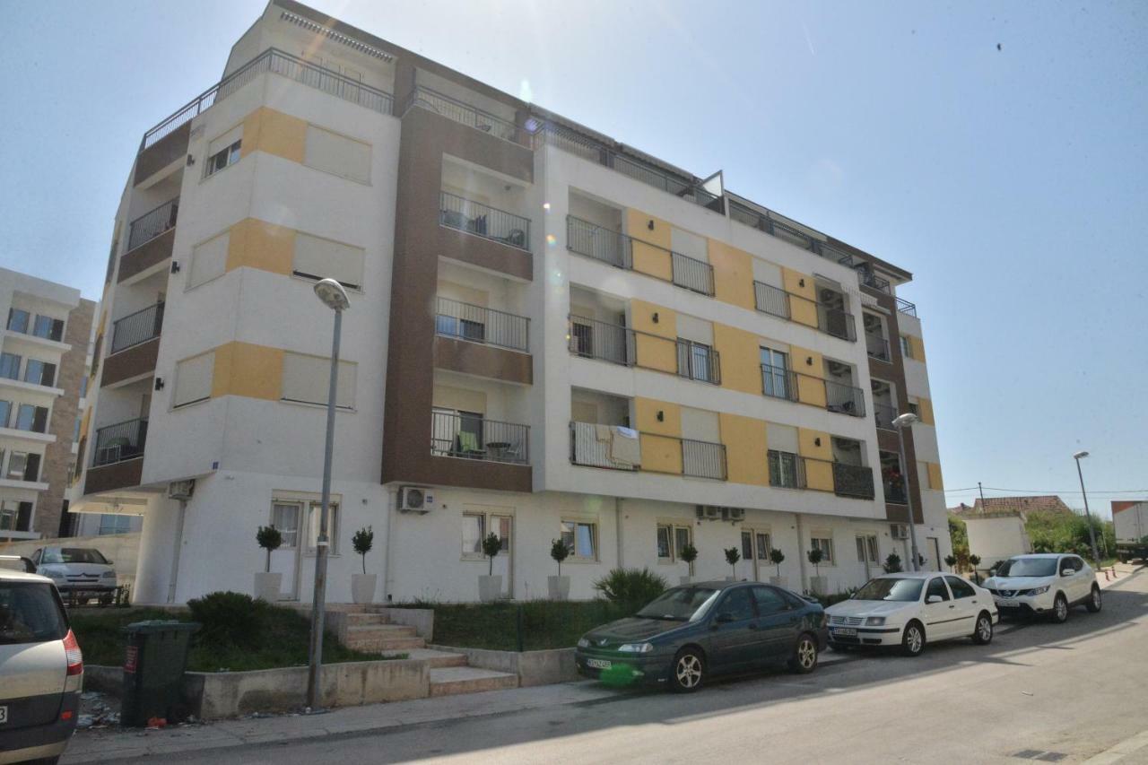 Helada Apartments Tivat Exteriör bild