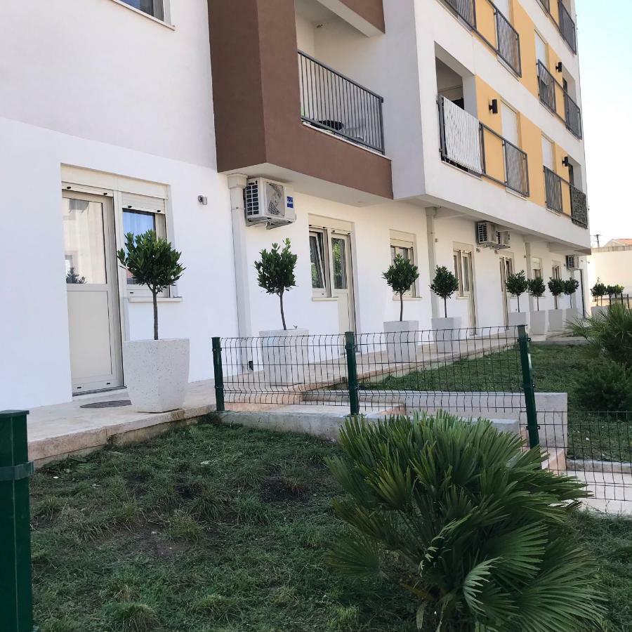 Helada Apartments Tivat Exteriör bild