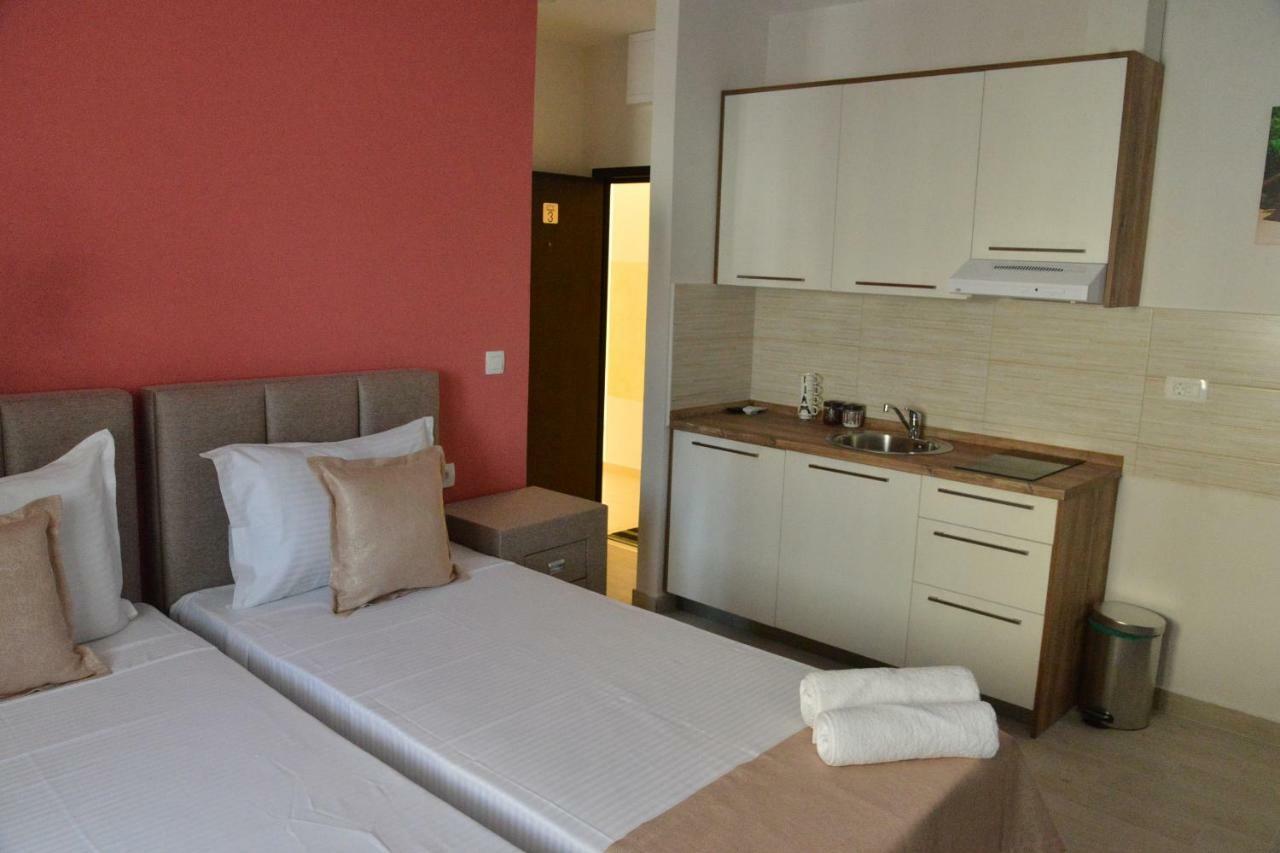 Helada Apartments Tivat Exteriör bild