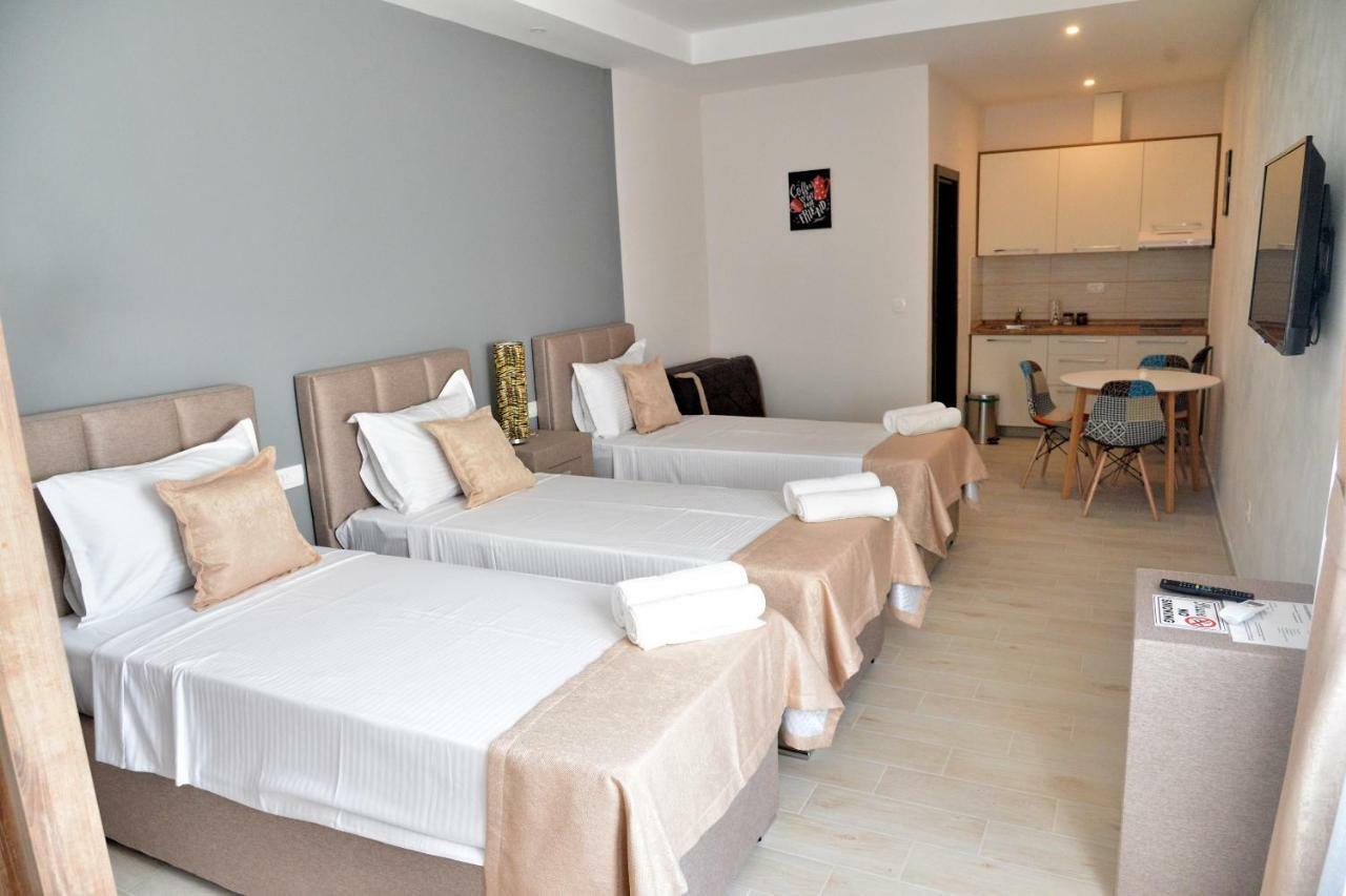Helada Apartments Tivat Exteriör bild