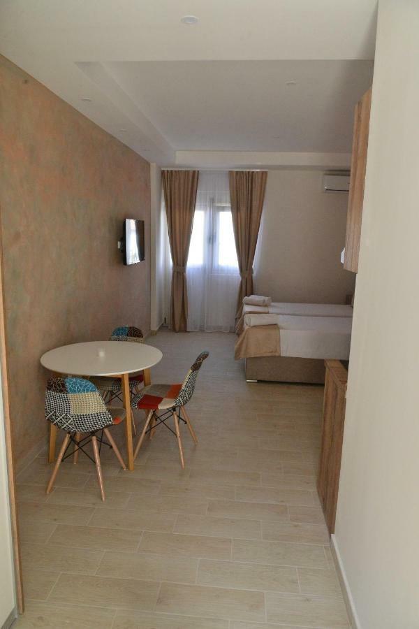 Helada Apartments Tivat Exteriör bild